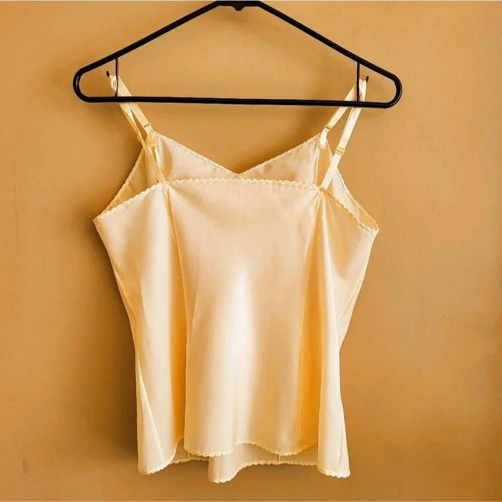 Vintage Wonder Maid Non-Cling Camisole – 1960s Era